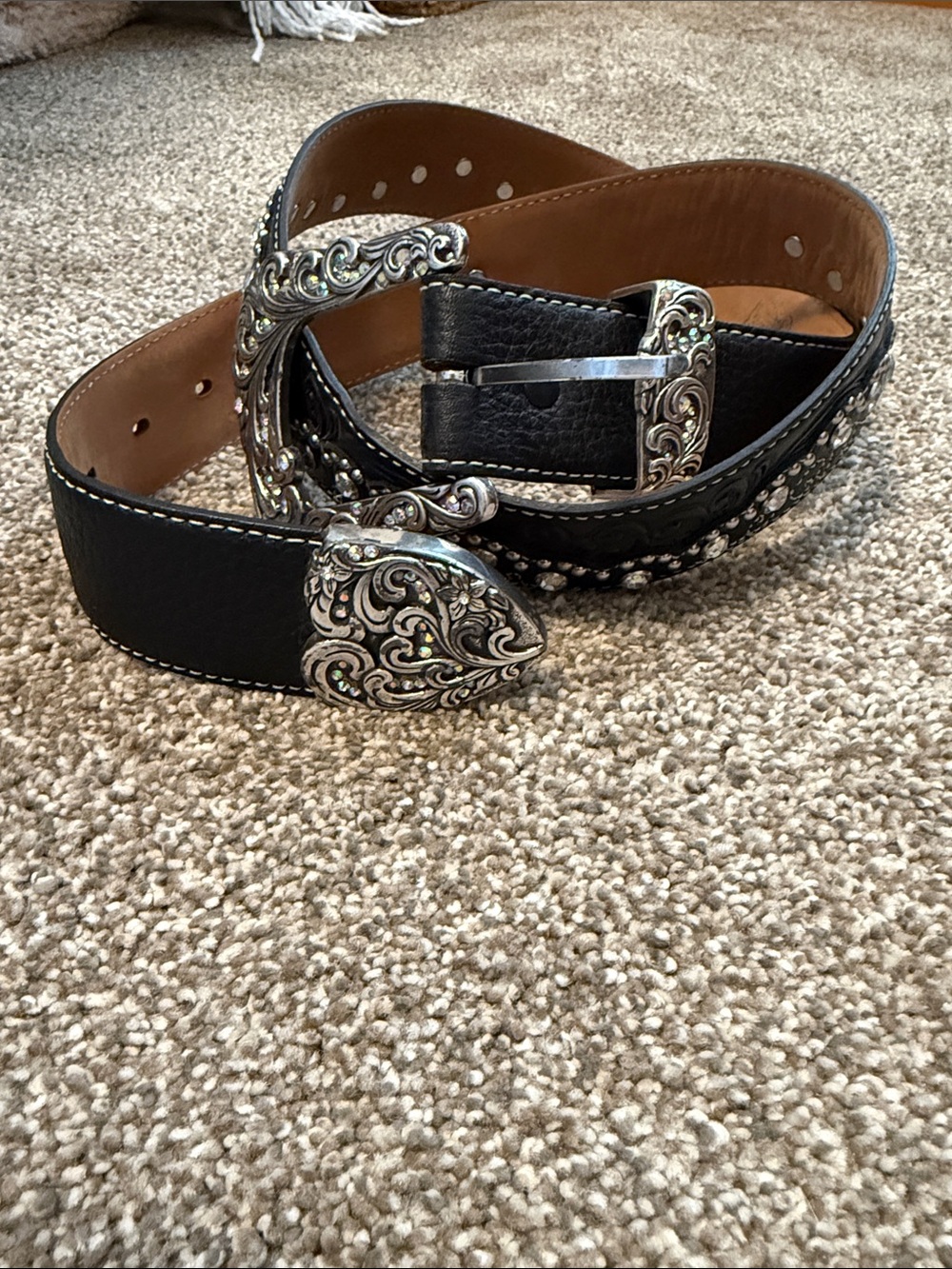 Women’s Tony Lama black belt with buckle 36